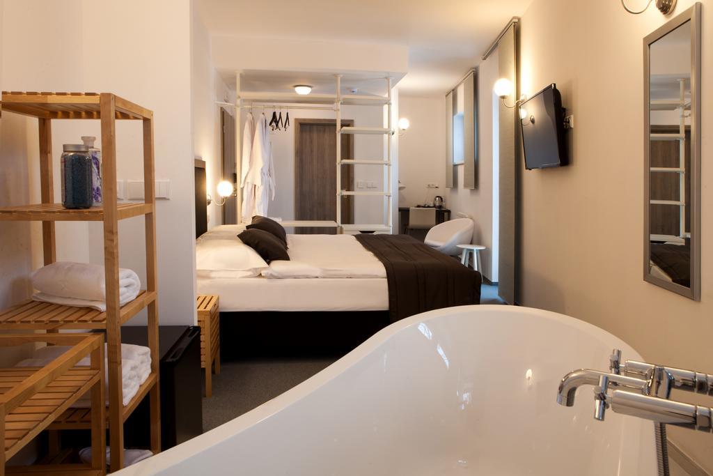 Hotel Koruna Chlumec nad Cidlinou Eksteriør bilde