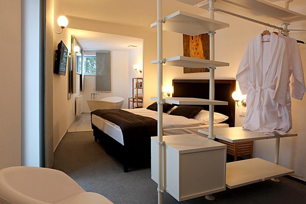 Hotel Koruna Chlumec nad Cidlinou Eksteriør bilde