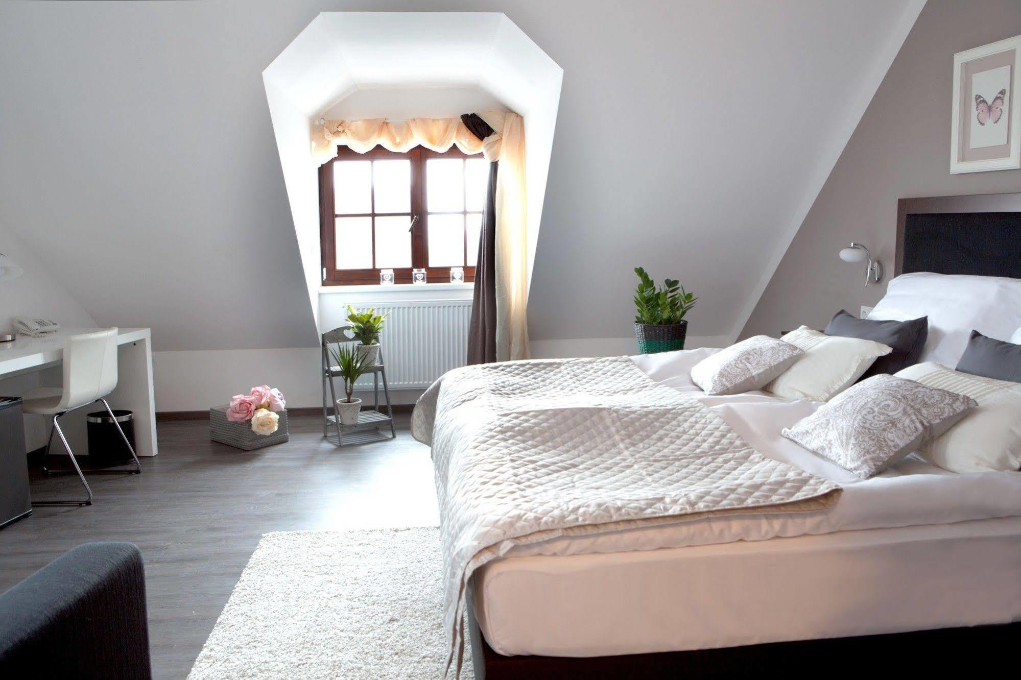 Hotel Koruna Chlumec nad Cidlinou Eksteriør bilde